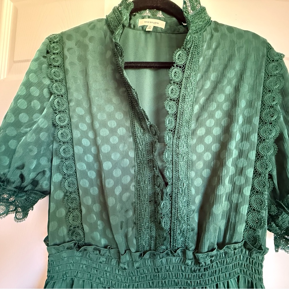 Max Studio Green Tiered Midi Dress - Elegant Textured Fabric - Picture 5 of 7